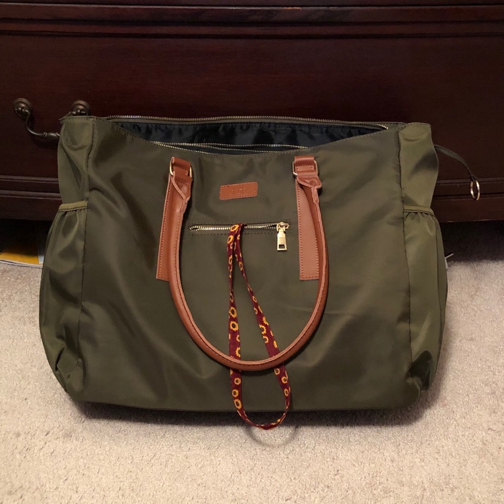 Teacher Tote in Olive